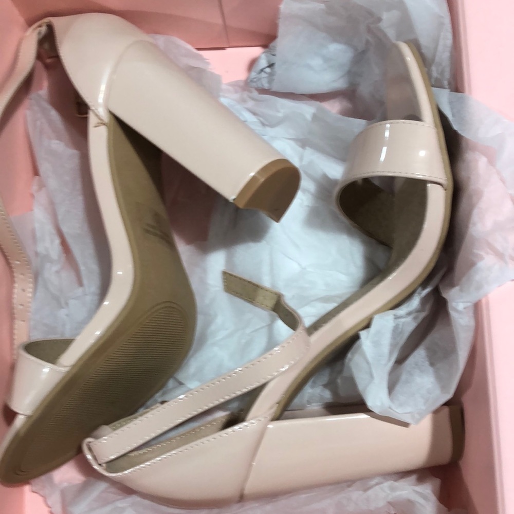 Ladies shoes
